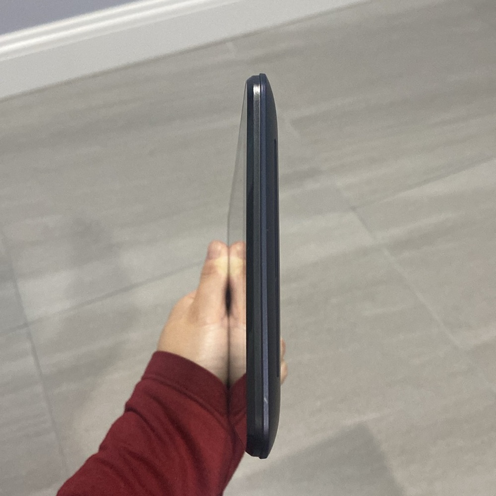 Used condition ASUS MeMO 7.0” tablet black navy Model# ME173X - Picture 5 of 6
